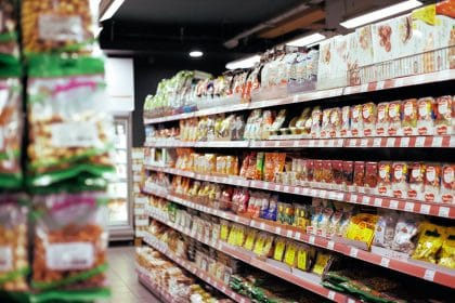 store_shelves_lined_with_food_packages